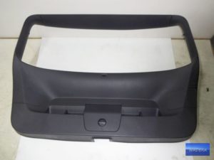Tapicerka Obudowa tylnej klapy VW GOLF VII