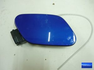 5G0809857 Klapka wlewu paliwa VW GOLF VII