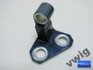 Passat B7 zawias drzwiowy prawy 3C4833402D