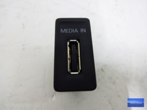 5Q0035222A Port USB VW GOLF VII SKODA AUDI