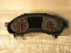Audi A6 A7 3,0 TDI licznik 4G8920900A