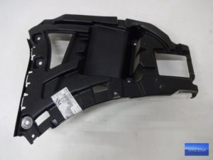 51127897195 BMW E61 MOCOWANIE ZDERZAKA TYŁ
