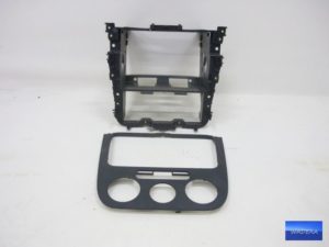 VW GOLF V RAMKA SZUFLADA RADIA 1K0858089 C