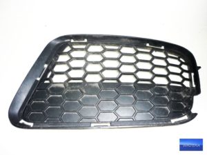 Zaślepka zderzaka prawa BMW E84