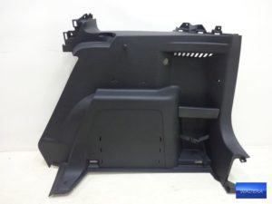 5L6867428 M Tapicerka boczek bagażnika Skoda Yeti