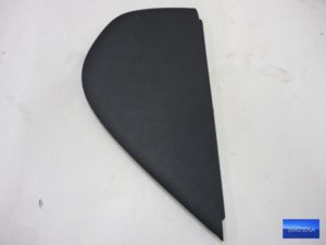 5C6858248 Boczna osłona konsoli VW JETTA Prawa