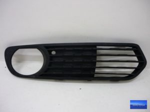 Kratka wlotu powietrza prawa BMW 1 7272558