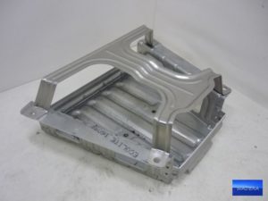 4H0813175 Uchwyt wspornik akumulatora AUDI A8