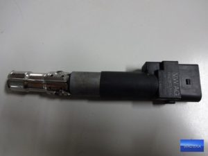 022 905 100 L Cewka zapłonowa VW AUDI Oryginał