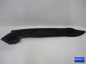 8R0821112 B Zamknięcie błotnika AUDI Q5
