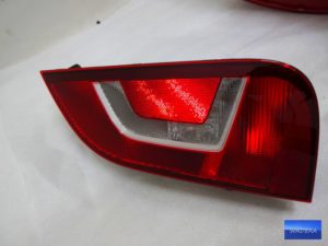1S0945096 D Volkswagen UP lampa tył tylna prawa