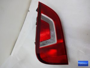 Volkswagen UP lampa tył lewa 1S0945095 D