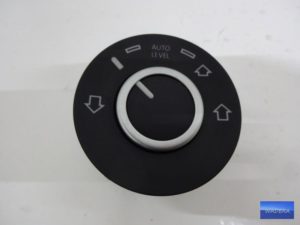 7L6927135E Przełącznik zawieszenia VW TOUAREG