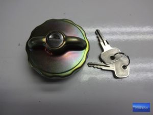 823201551 C Korek wlewu paliwa AUDI 80/90