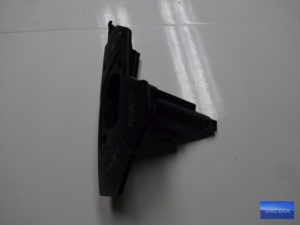 5TA907942B Mocowanie Spryskiwacza VW TOURAN 15>
