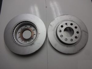 5Q0815301A Tarcze przednie VW GOLF 7 OCTAVIA 3