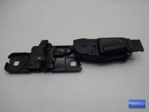 4H0827383A Zamek klapy dociąg 100% AUDI A6 A7 A8