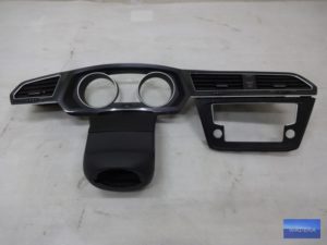 5NB857189E listwy dekor konsoli VW TIGUAN 2016