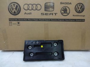 3Q0804869 Podstawa akumulatora VW PASSAT B8
