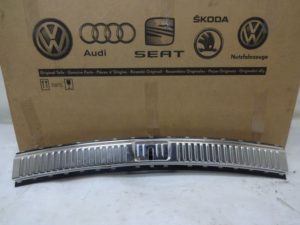 7P0863459E Próg bagażnika VW TOUAREG jak nowe!