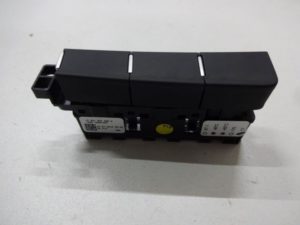 5G0927225B Panel konsoli podłokietnika VW GOLF VII