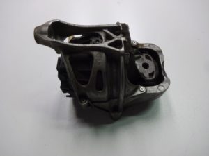 4M0199372C poduszka silnika łapa AUDI Q7 4M
