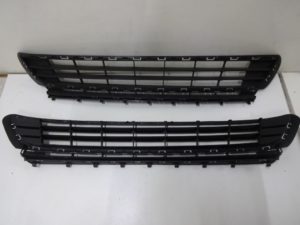 5G0853677  kratka zderzaka środkowa VW GOLF 7