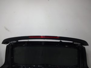 8R0827933A Spoiler/światło STOP AUDI Q7 przed LIFT