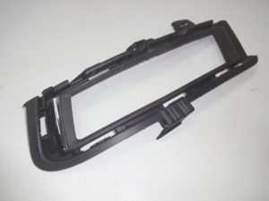 Kratka zderzaka chrom halogen lewa-nowa VW GOLF 7