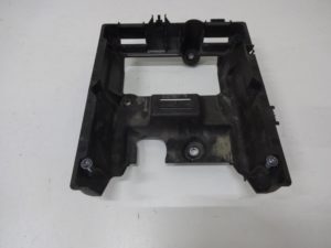4M0907650B Uchwyt sterownika silnika AUDI Q7