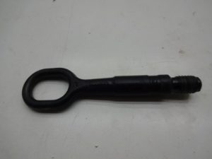 8K0805615 Ucho hak AUDI A4 A8 D4