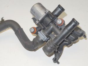8E0820035B Zawór magnetyczy AUDI A6 C7 KOMPLET