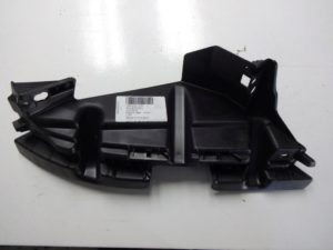 7P6807723 Podpora reflektora VW TOUAREG 15>