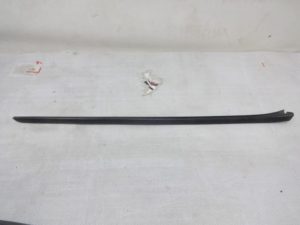 4M0854328 Listwa szyby prawa AUDI Q7 oryginał