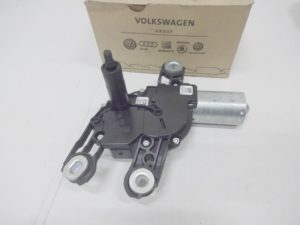5Q0955711A Silnik tylnej wycieraczki VW GOLF VII