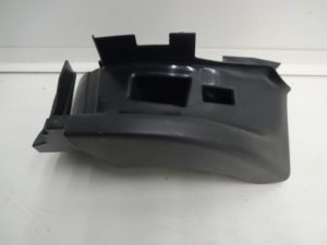 8U0857791 Prowadnica pasa lewa AUDI Q3