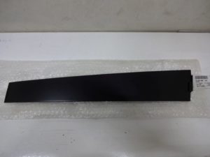 1T0837890 Listwa nakładka drzwi R- tył VW TOURAN