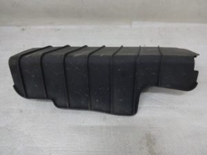8W0505415D Osłona wahacza lewa AUDI A4 A5 B9
