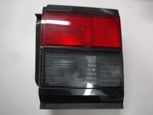 357945107C Lampa tylna lewa nowa Oryg VW PASSAT B4
