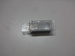 Lampka wnętrza vw audi skoda 6L0947565