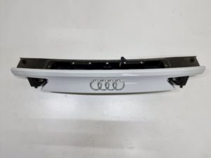 Audi A7 blenda klapy kolor LS9R 4G8827086M