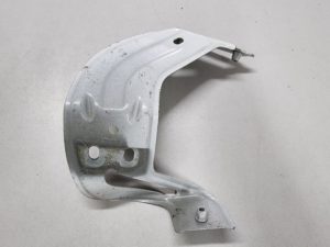 Vw Touran mocowanie błotnika prawe 5TA821136
