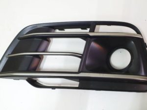 Audi Q5 kratka zderzaka lewa 80A807681E