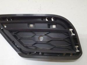 VW T-roc zaślepka zderzaka prawa 2GA807246C