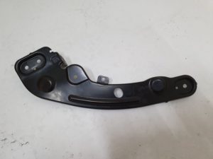 VW T-Roc mocowanie lampy lewe 2GA805931