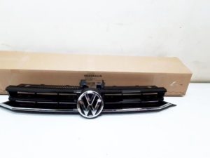Atrapa grill Touran nowa 5TA853651H