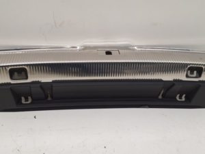 AUDI Q3 8U OSŁONA KRAWĘDZI BAGAŻNIKA 8U0864483L