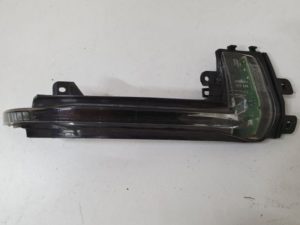 Audi A4 kierunkowskaz lusterka prawy 8K0949102C