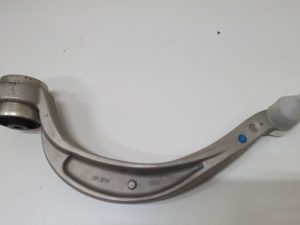 Audi A4 wahacz prawy nowy oryginalny 8K0407696F