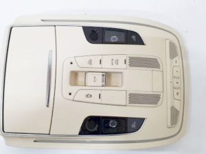Audi A8 D4 lampka podsufitki 4H0947135BK